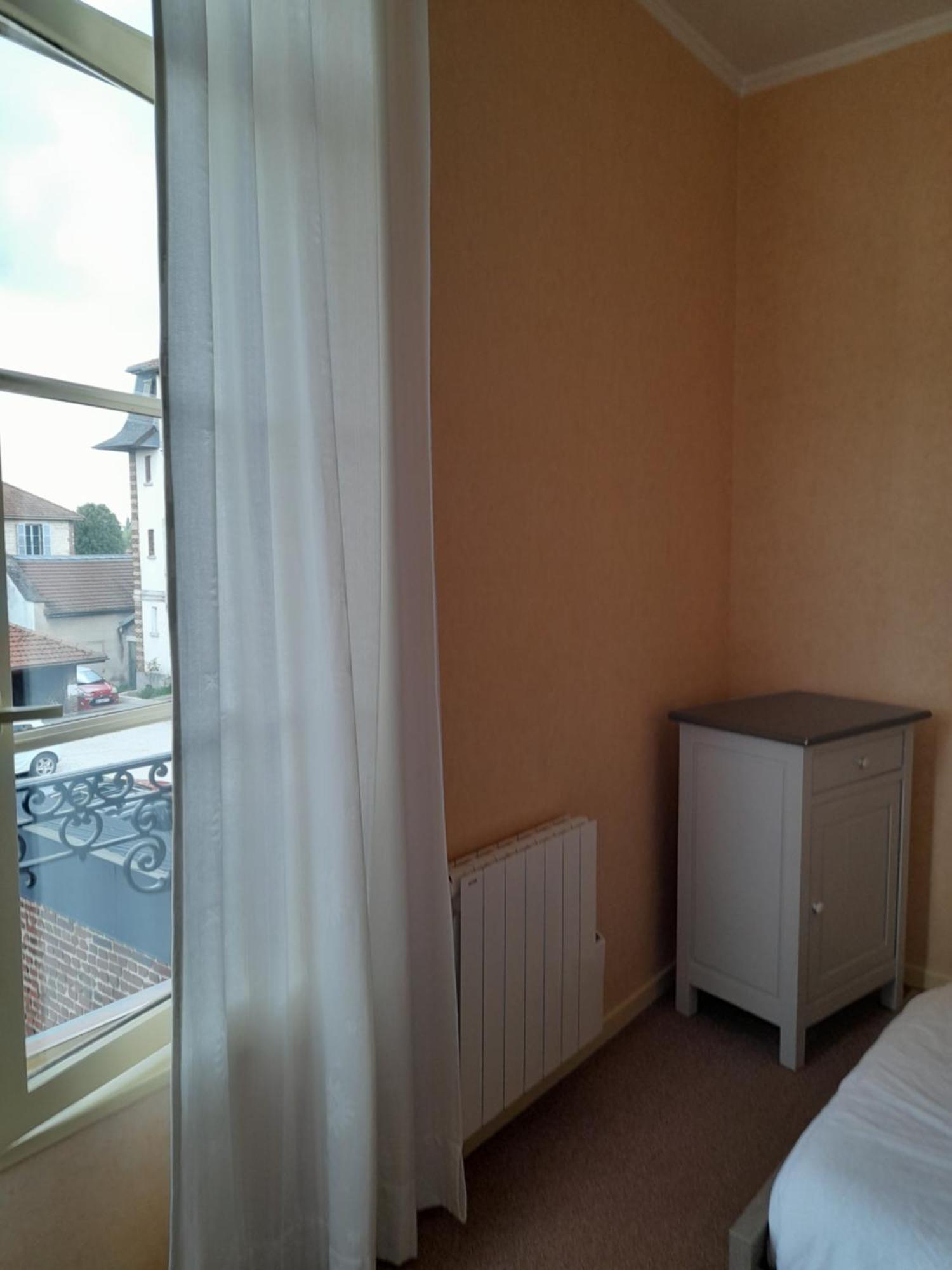 Appartement Du Pont De La Seine Труа Екстер'єр фото