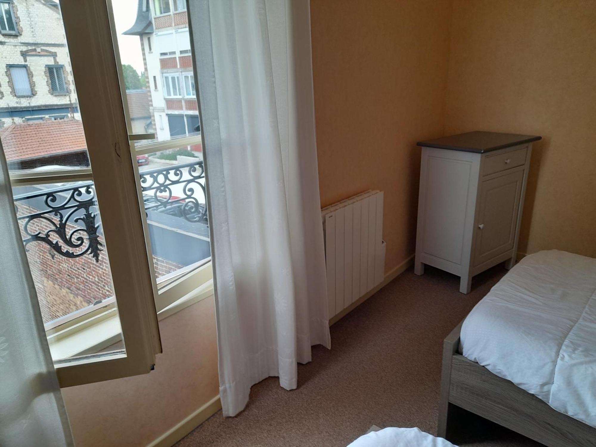 Appartement Du Pont De La Seine Труа Екстер'єр фото
