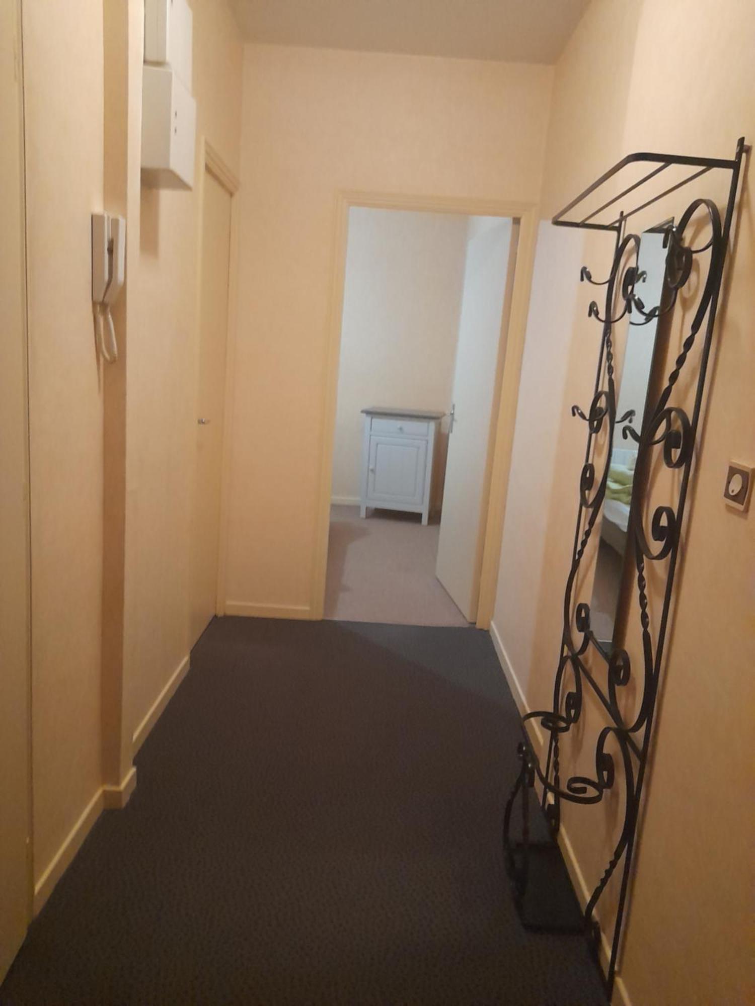 Appartement Du Pont De La Seine Труа Екстер'єр фото